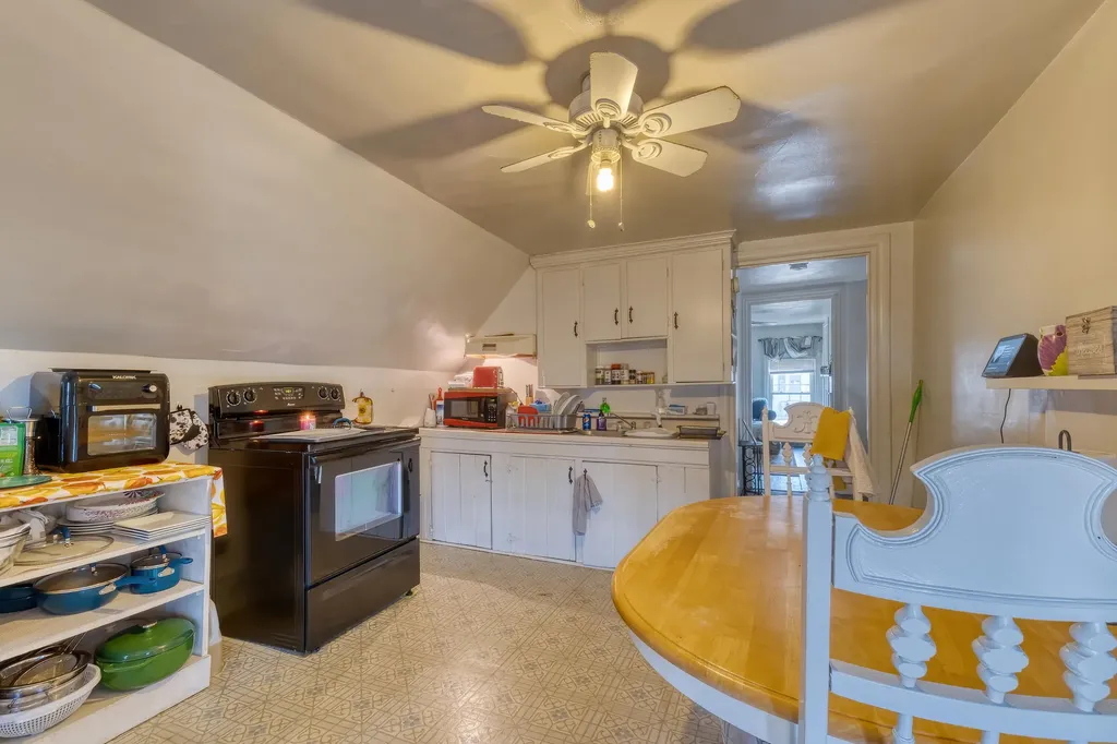 552 Main Street Damariscotta ME 04543
