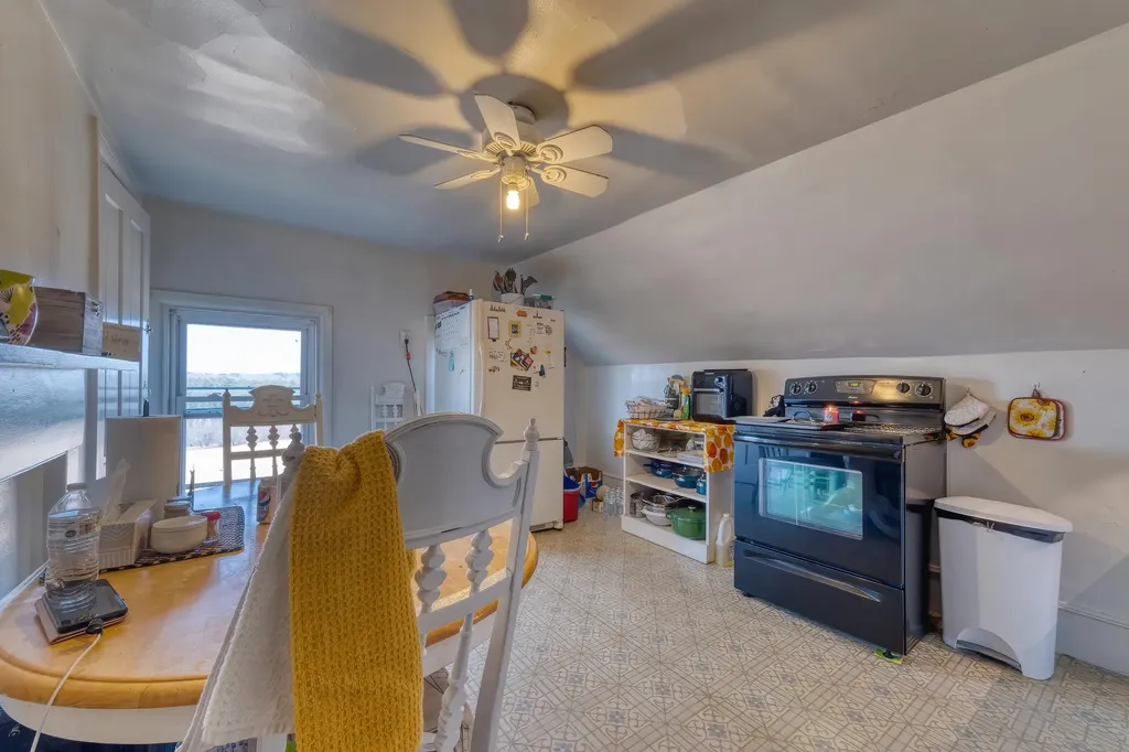 552 Main Street Damariscotta ME 04543