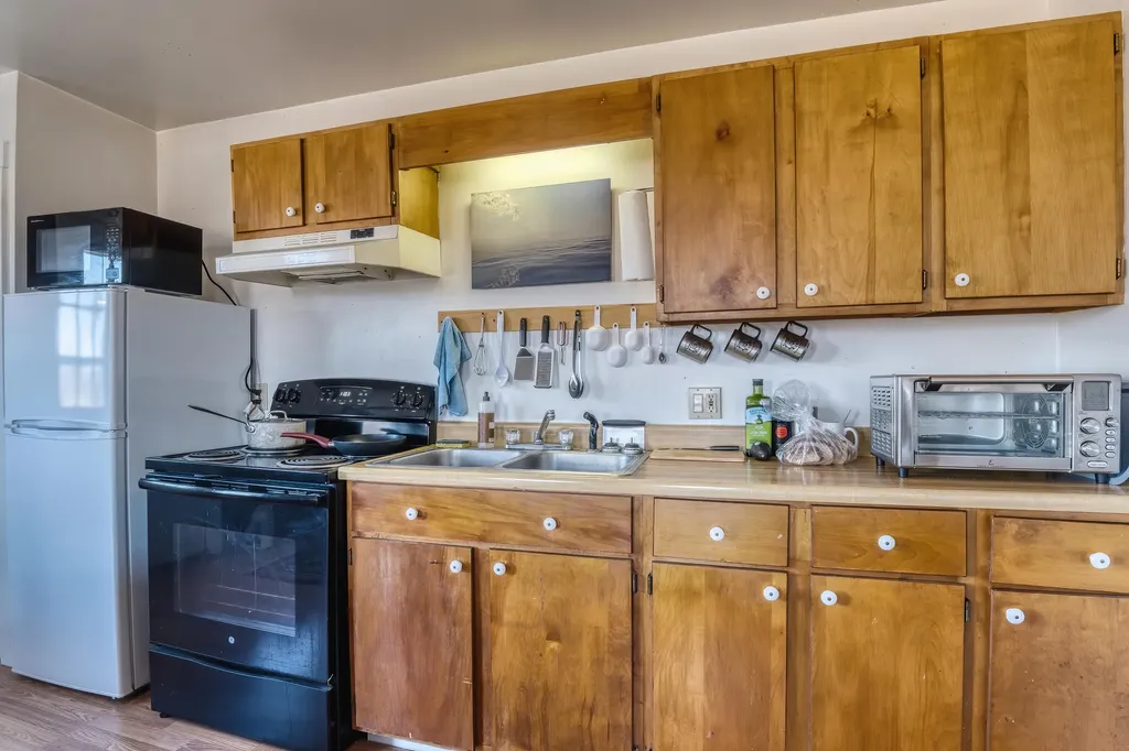 552 Main Street Damariscotta ME 04543