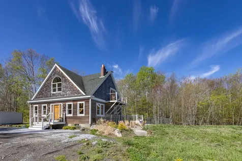 23 Seacoast Road Hope ME 04847