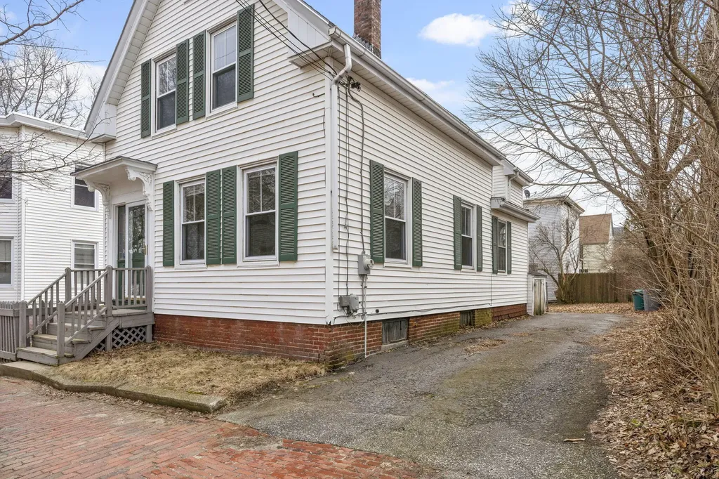 52 Quebec Street Portland ME 04101