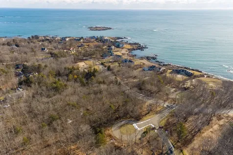 2 Ocean Sound Avenue Kennebunkport ME 04046