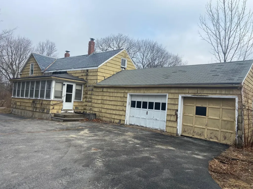 87 Albion Road Windham ME 04062