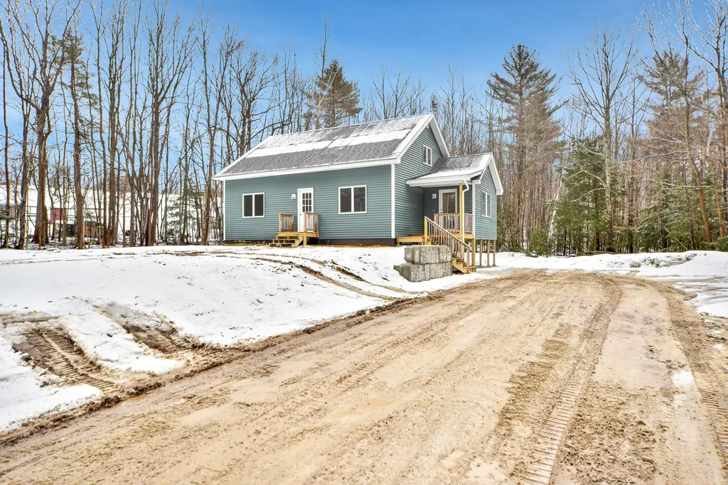 105 Harris Road Minot ME 04258