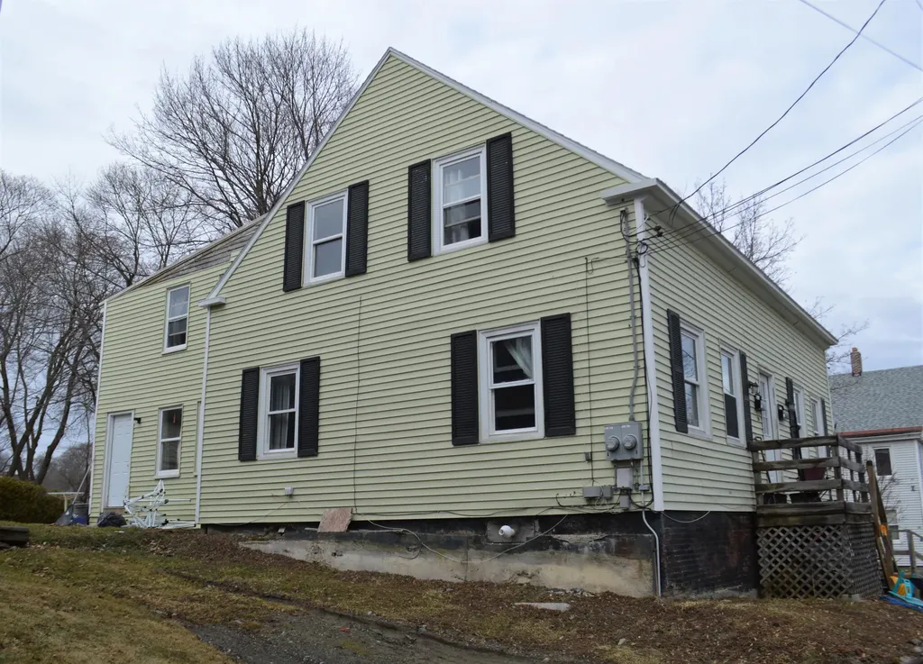 30 Everett Street Bangor ME 04401