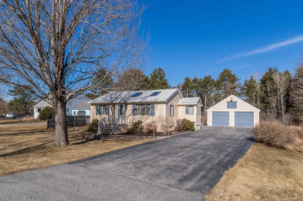 57 Burnell Drive Yarmouth ME 04096