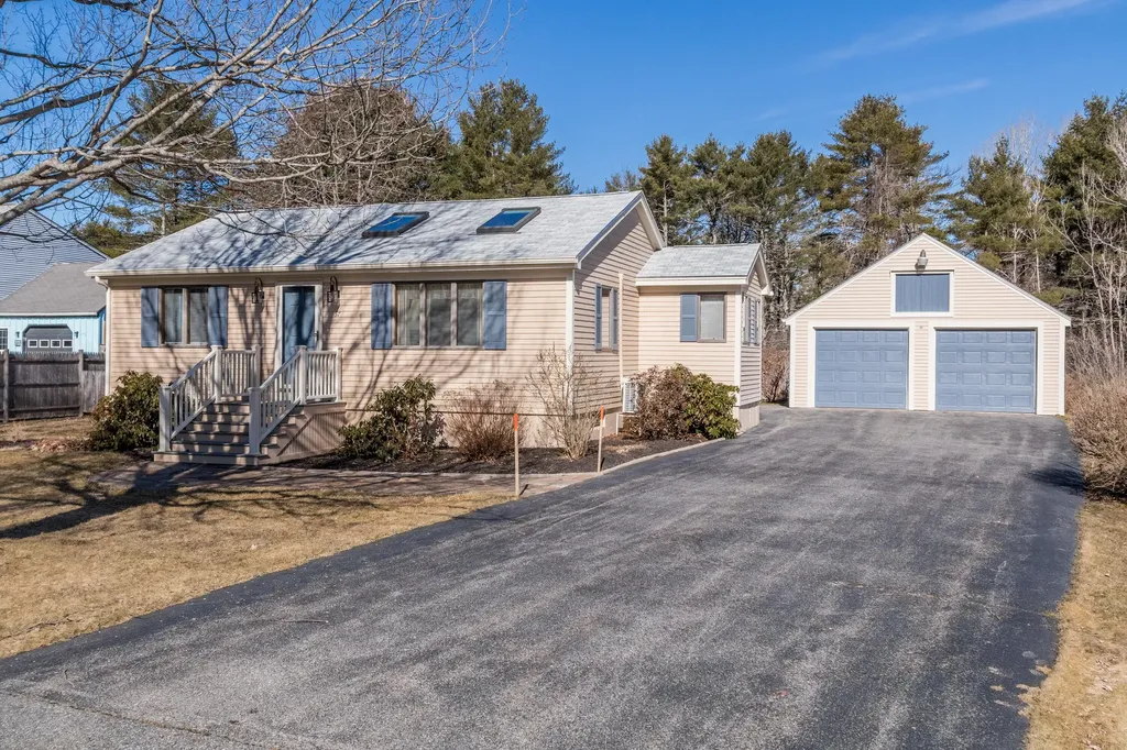 57 Burnell Drive Yarmouth ME 04096