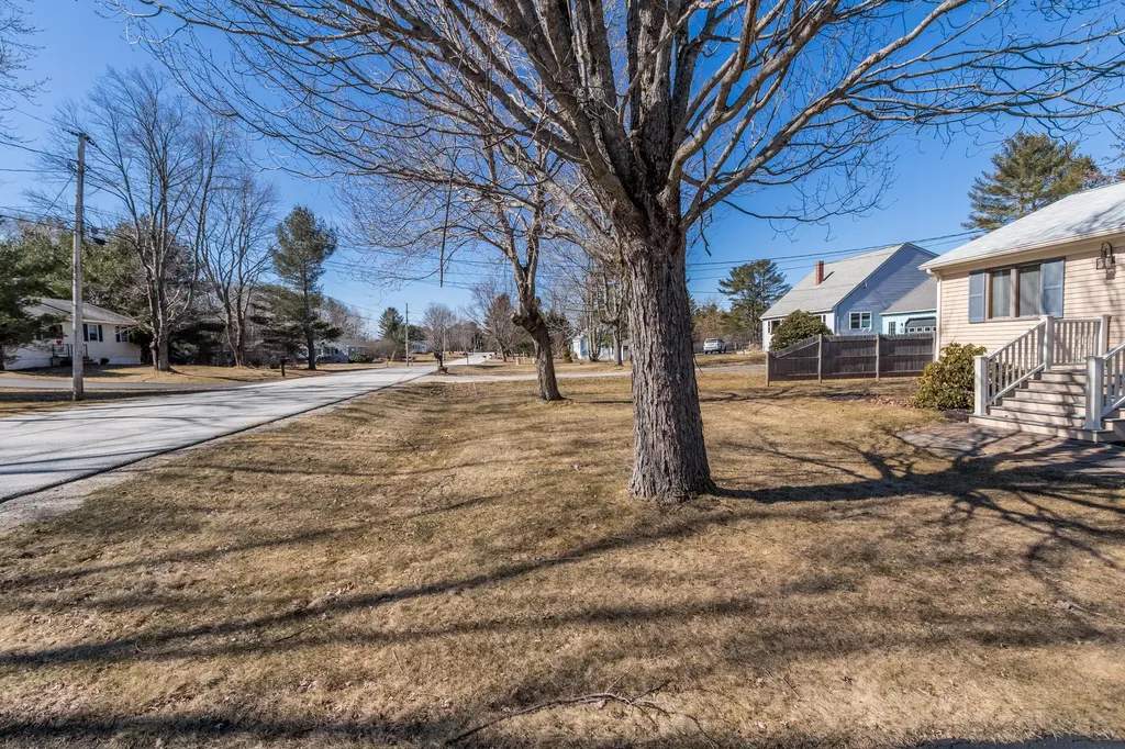 57 Burnell Drive Yarmouth ME 04096