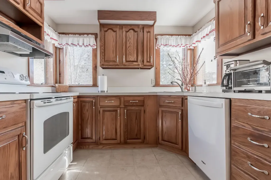 57 Burnell Drive Yarmouth ME 04096
