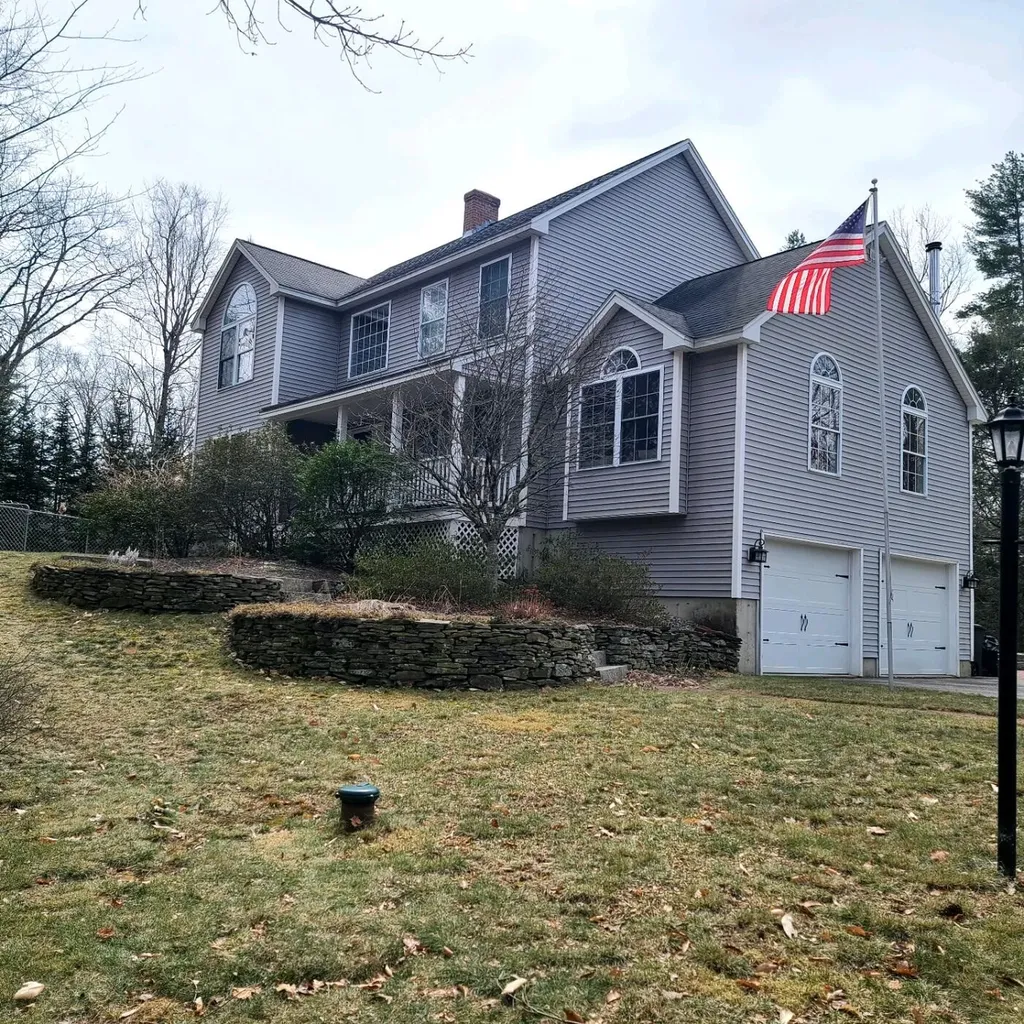 21 Evans Road Barrington NH 03825
