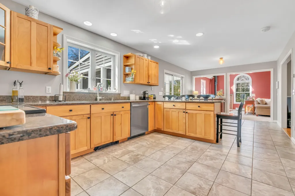 21 Evans Road Barrington NH 03825