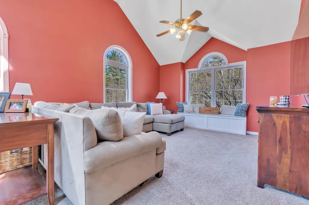 21 Evans Road Barrington NH 03825