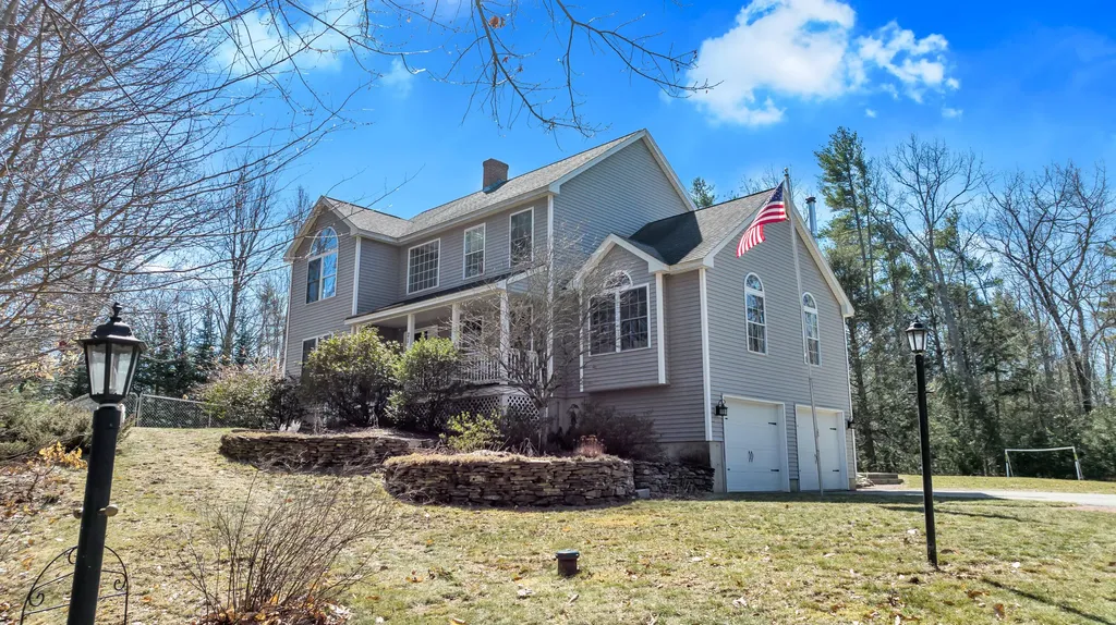 21 Evans Road Barrington NH 03825