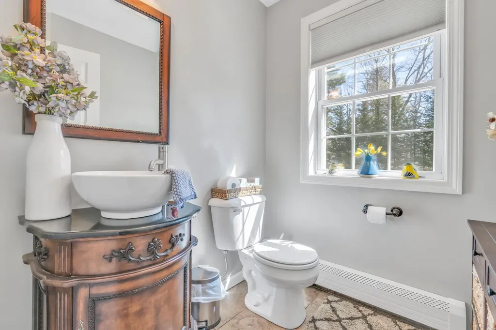 21 Evans Road Barrington NH 03825