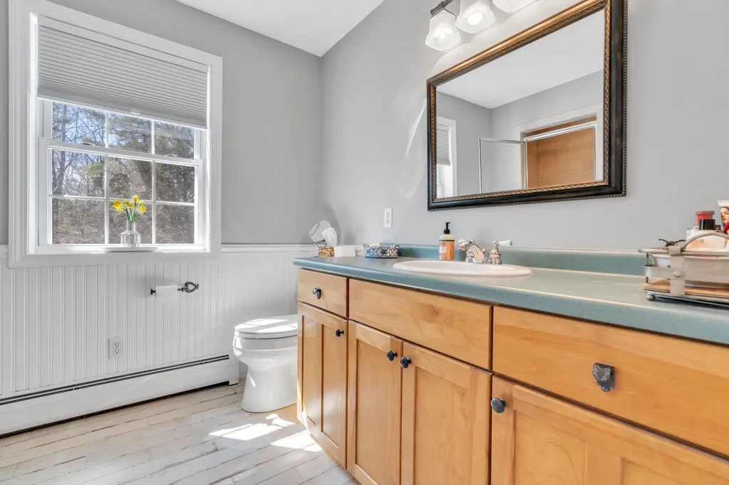 21 Evans Road Barrington NH 03825