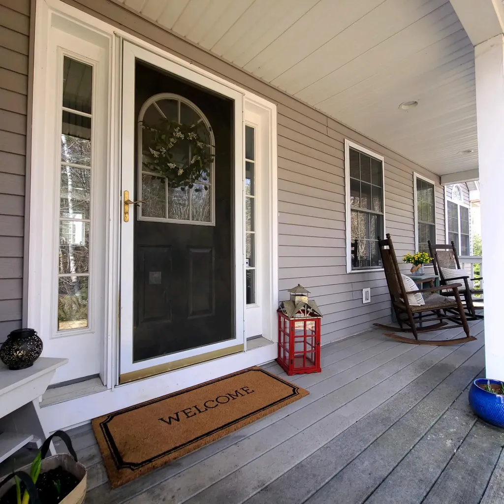 21 Evans Road Barrington NH 03825