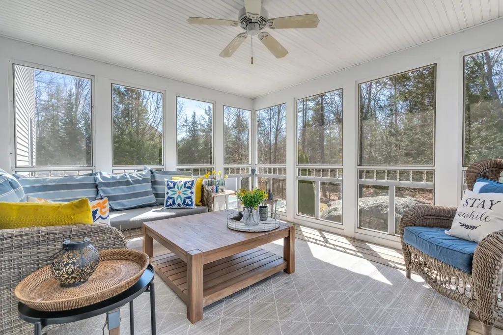 21 Evans Road Barrington NH 03825
