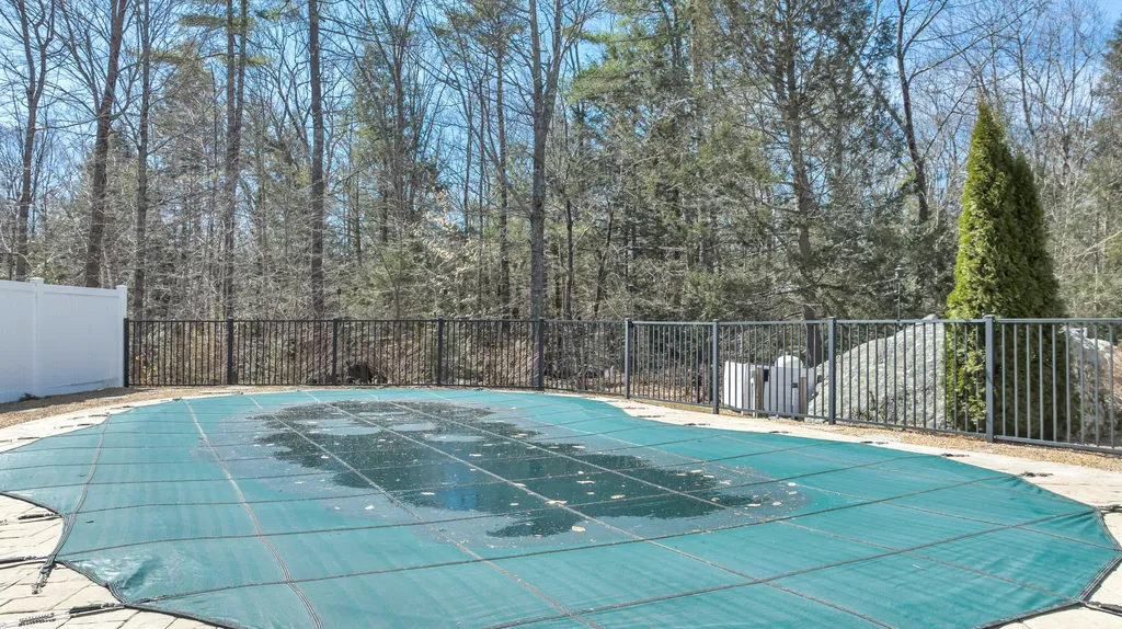 21 Evans Road Barrington NH 03825