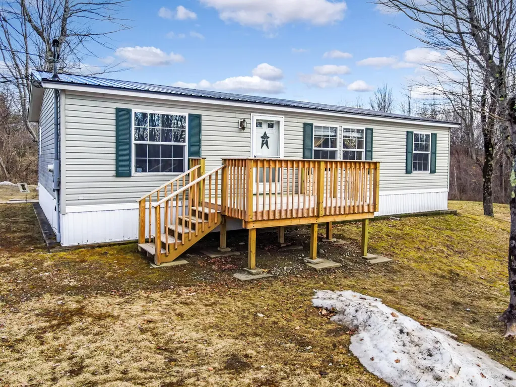 201 Hinkley Road West Gardiner ME 04345
