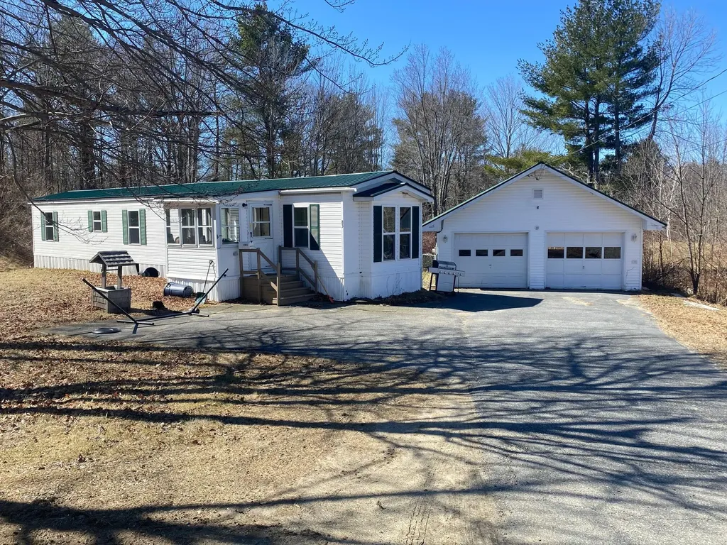 83 West Street Gardiner ME 04345