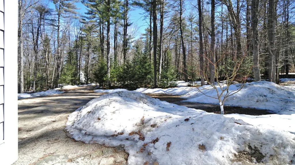 28 Bramble Road Bridgton ME 04009