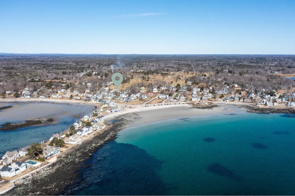 8 Railroad Avenue Kennebunk ME 04043