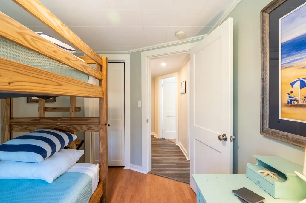 8 Railroad Avenue Kennebunk ME 04043