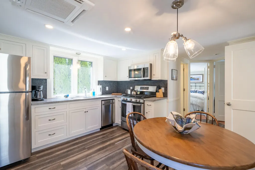 8 Railroad Avenue Kennebunk ME 04043
