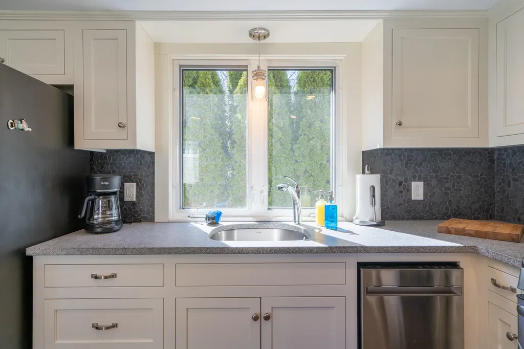 8 Railroad Avenue Kennebunk ME 04043