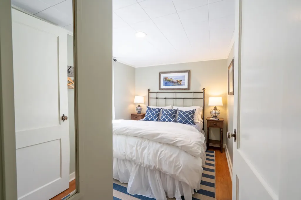 8 Railroad Avenue Kennebunk ME 04043