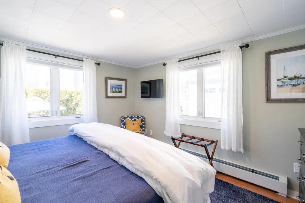 8 Railroad Avenue Kennebunk ME 04043