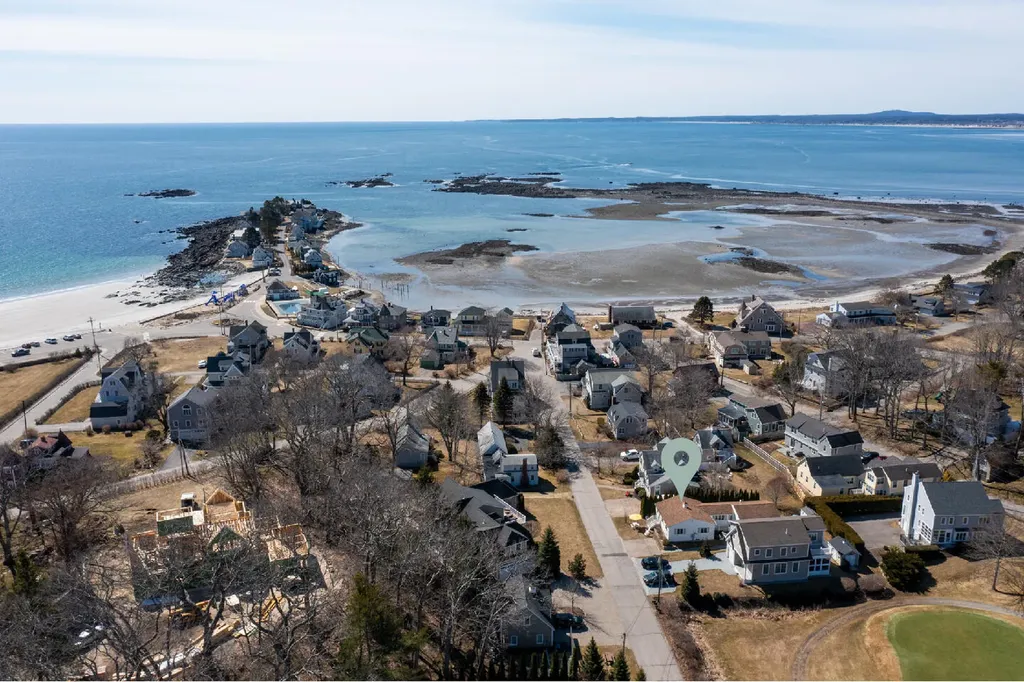 8 Railroad Avenue Kennebunk ME 04043