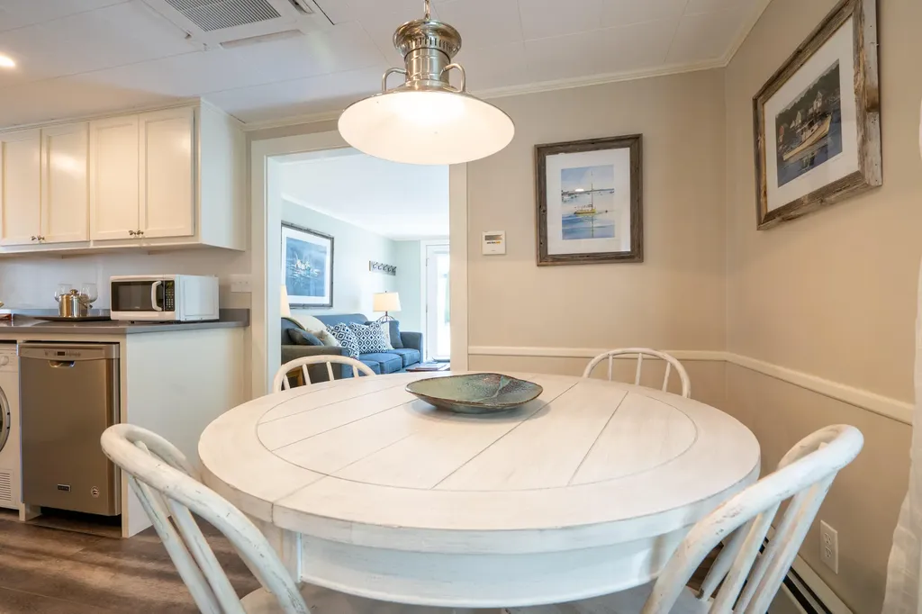8 Railroad Avenue Kennebunk ME 04043