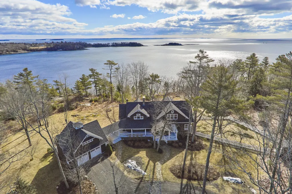 6 Pandion Lane Rockport ME 04856