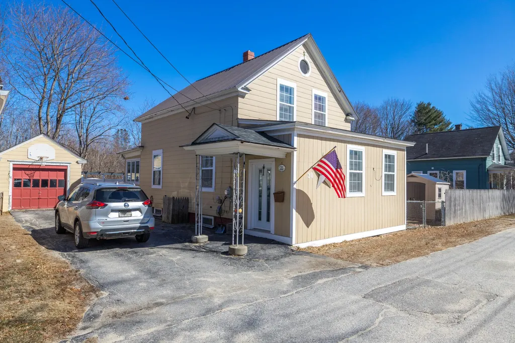 30 Lemaire Avenue Lewiston ME 04240