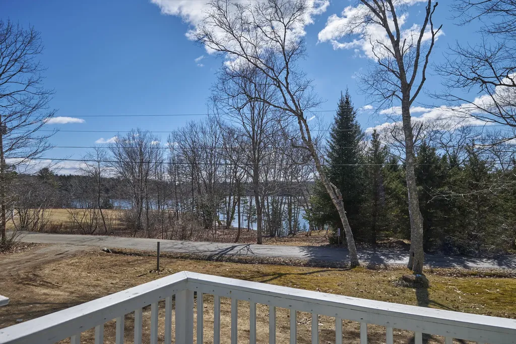 1143 Back Cove Road Waldoboro ME 04572