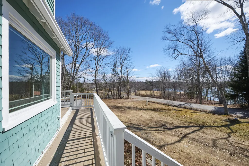 1143 Back Cove Road Waldoboro ME 04572