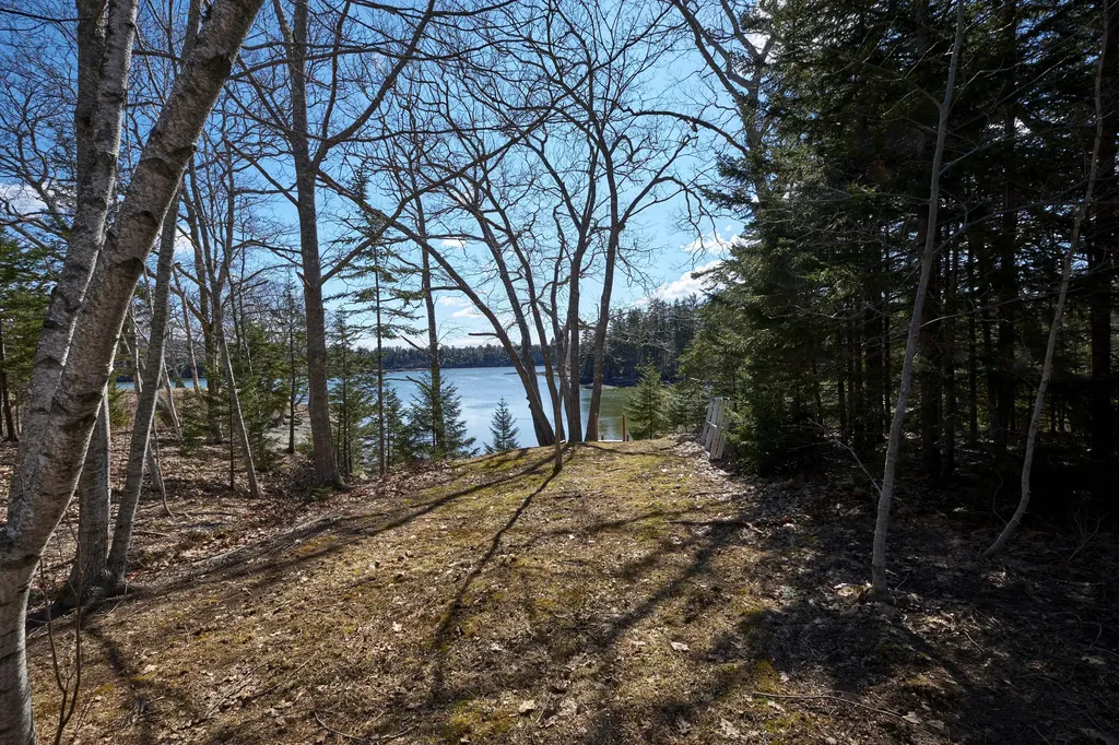 1143 Back Cove Road Waldoboro ME 04572