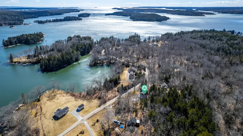 1143 Back Cove Road Waldoboro ME 04572