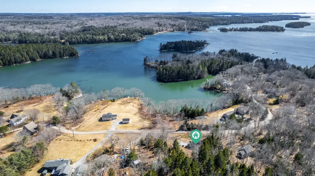 1143 Back Cove Road Waldoboro ME 04572
