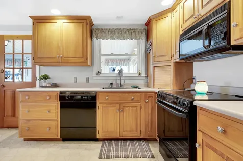 13 Spruce Lane Gorham ME 04038
