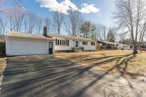 13 Spruce Lane Gorham ME 04038