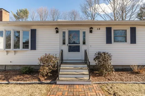 13 Spruce Lane Gorham ME 04038