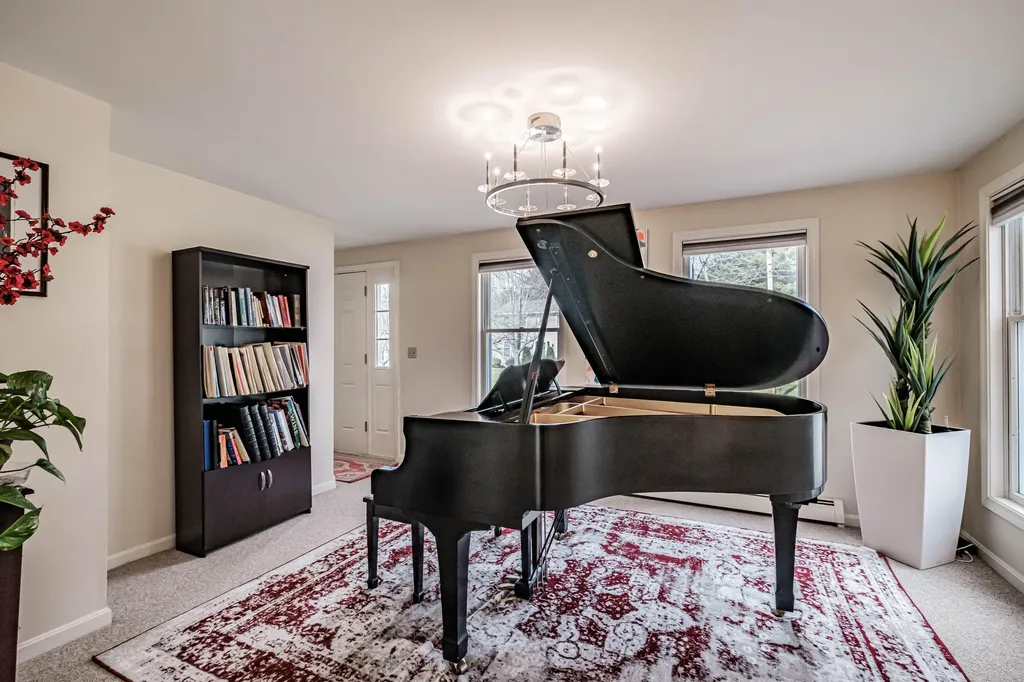 19 Crestwood Drive Westbrook ME 04092