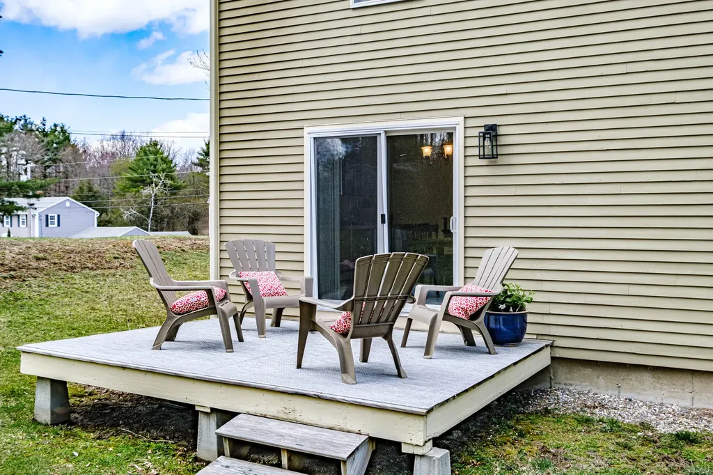 19 Crestwood Drive Westbrook ME 04092