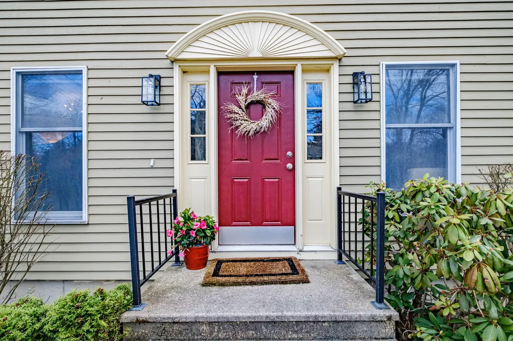 19 Crestwood Drive Westbrook ME 04092