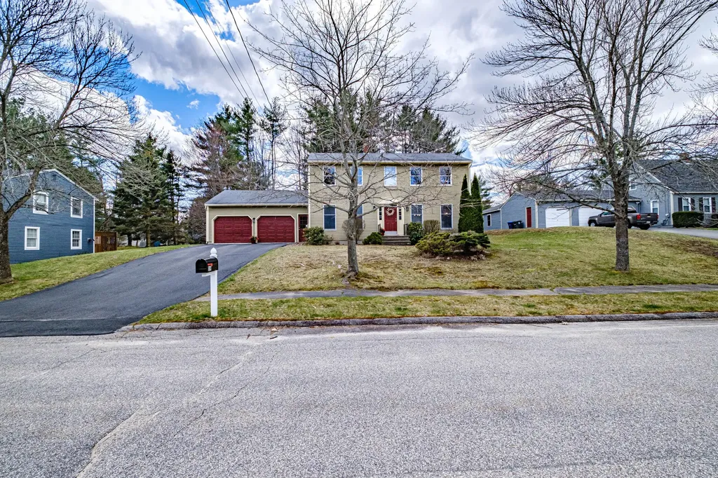 19 Crestwood Drive Westbrook ME 04092