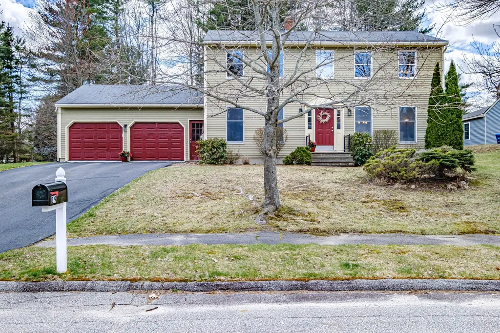 19 Crestwood Drive Westbrook ME 04092