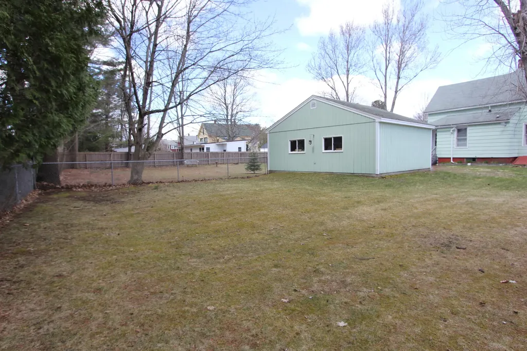 28 Mclellan Street Brunswick ME 04011