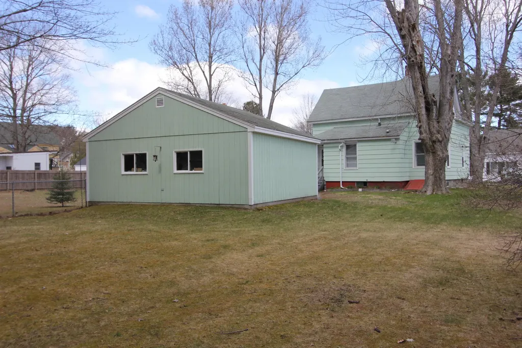 28 Mclellan Street Brunswick ME 04011